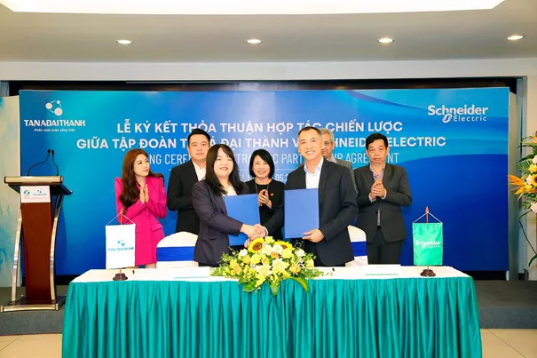 Lễ ký kết thoả thuận hợp tác chiến lược giữa Schneider Electric Việt Nam với Tân Á Đại Thành.